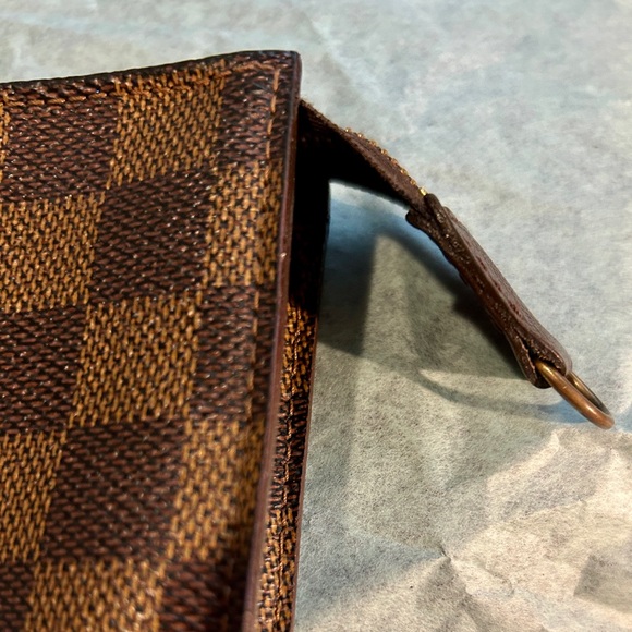 Louis Vuitton Damier Ebene wristlet Pouch - Picture 8 of 16